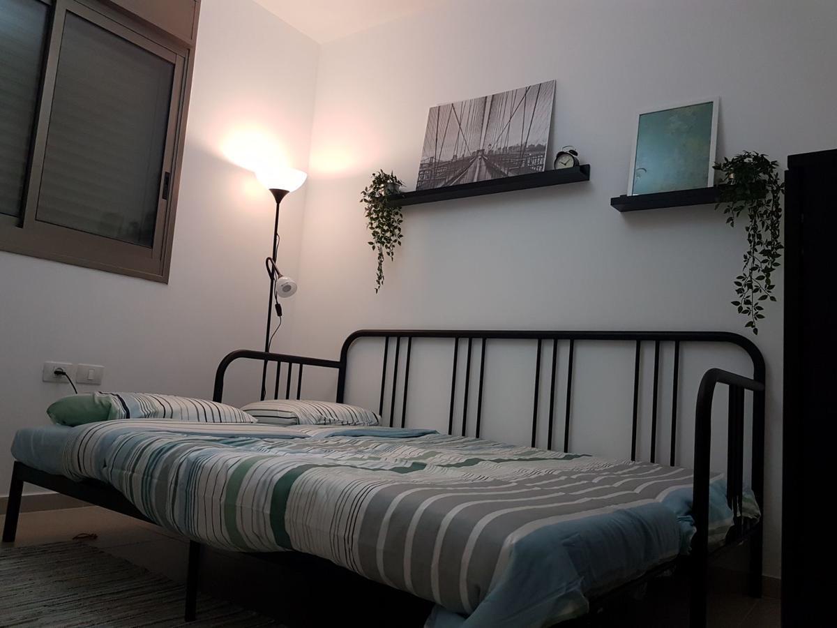 Private Bed/Bathroom In Netanya Exterior foto