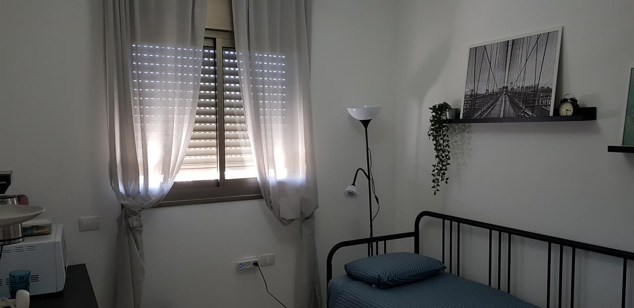 Private Bed/Bathroom In Netanya Exterior foto
