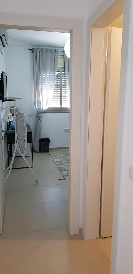 Private Bed/Bathroom In Netanya Exterior foto