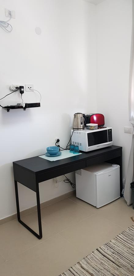 Private Bed/Bathroom In Netanya Exterior foto