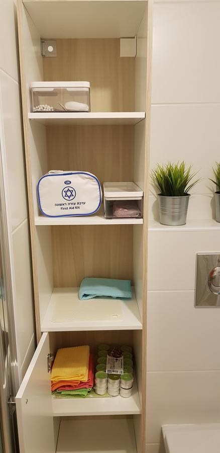 Private Bed/Bathroom In Netanya Exterior foto
